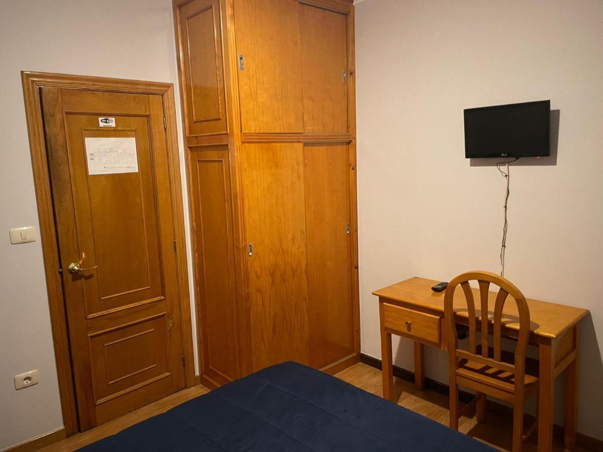Hostal Cid Ourense Buitenkant foto